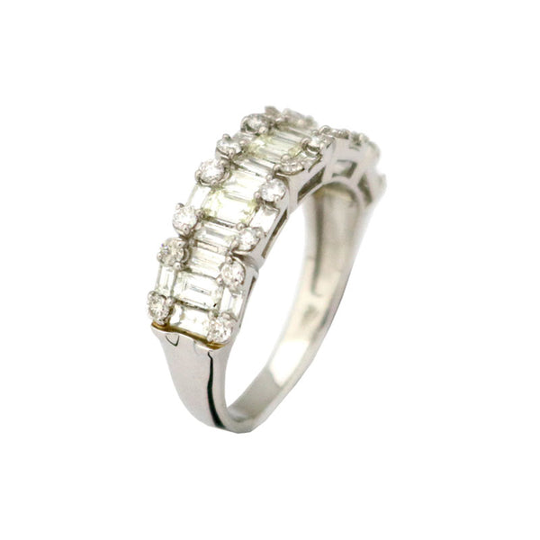 PT900/D1.50ct<BR>バゲットダイヤモンド<BR>リング<BR>【NEW】